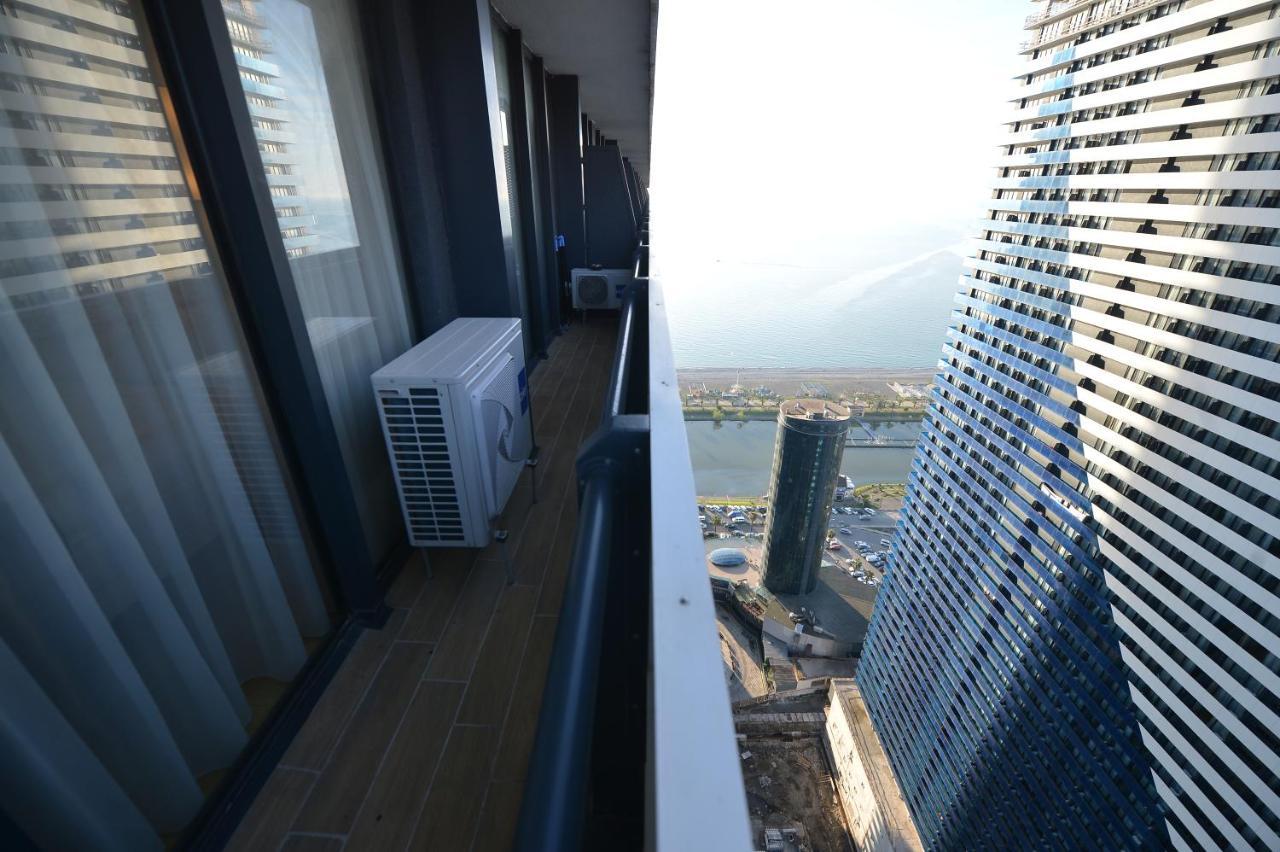 Orbi City Twins Tower 바투미 외부 사진