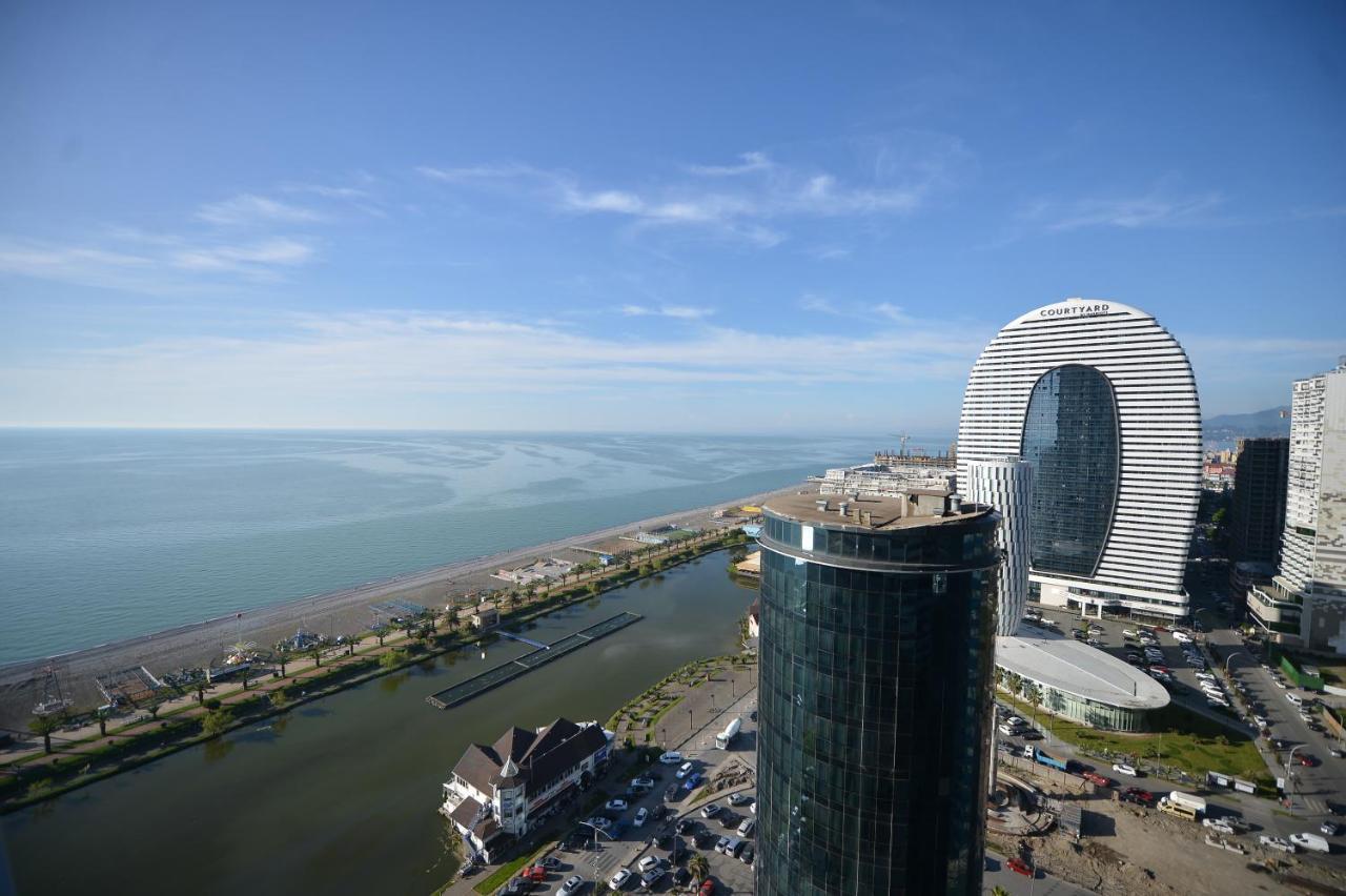Orbi City Twins Tower 바투미 외부 사진